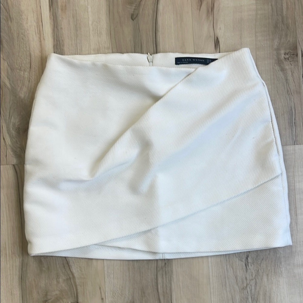 Elegant White Skirt